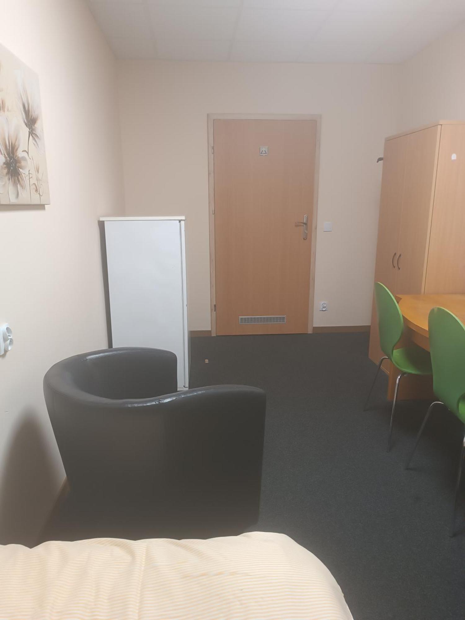 Hostel Krosnienska 12 Zielona Góra Esterno foto