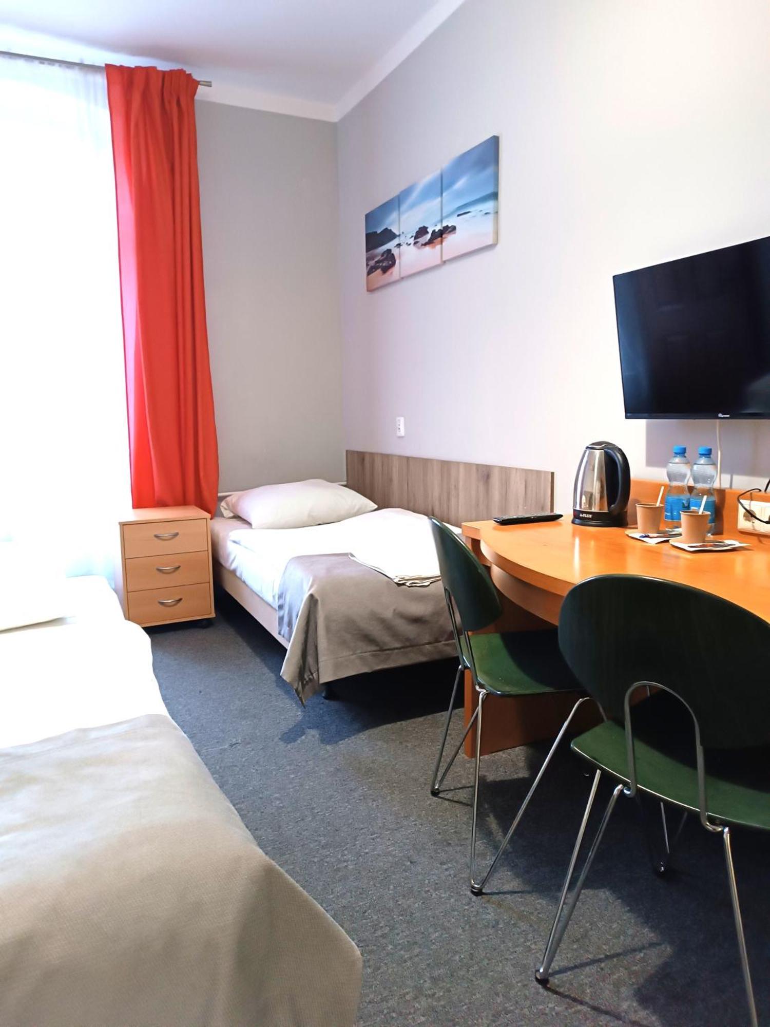 Hostel Krosnienska 12 Zielona Góra Esterno foto