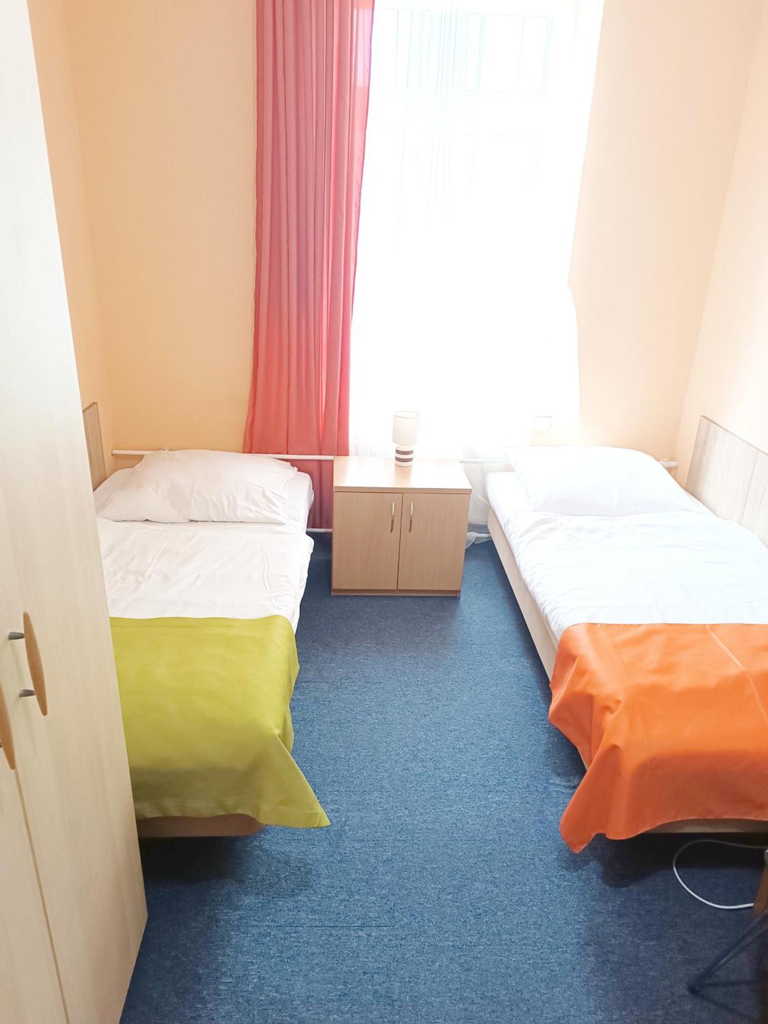 Hostel Krosnienska 12 Zielona Góra Esterno foto