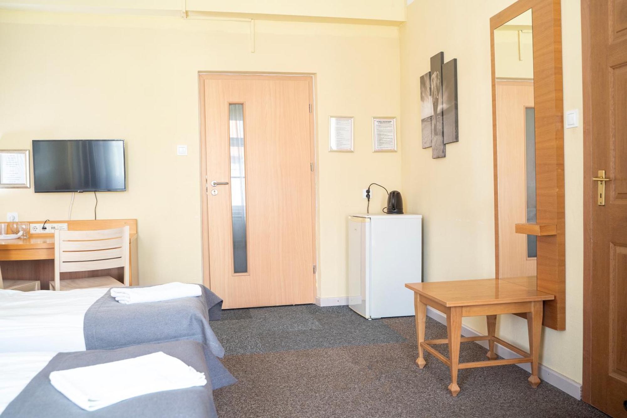 Hostel Krosnienska 12 Zielona Góra Esterno foto