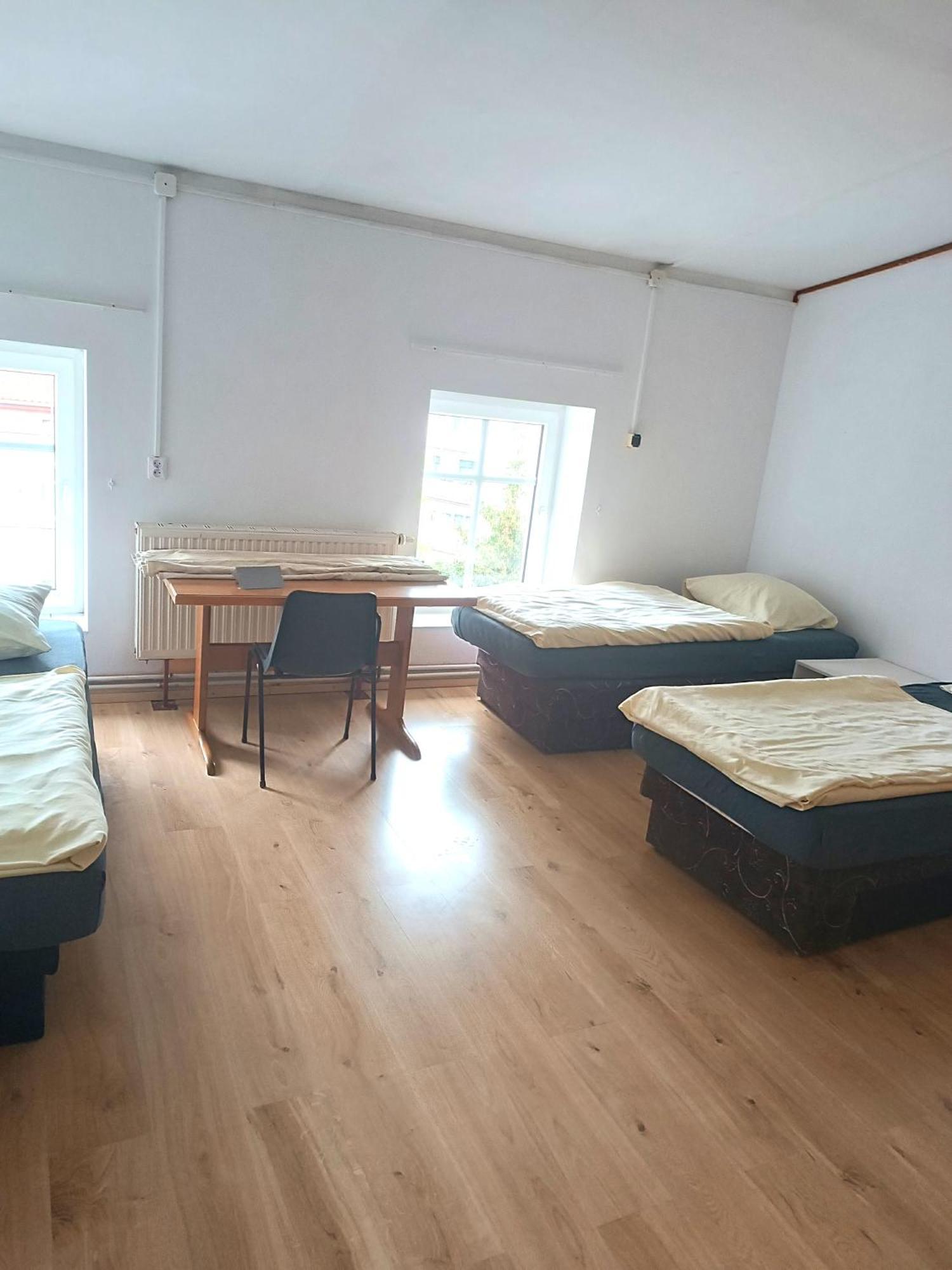 Hostel Krosnienska 12 Zielona Góra Esterno foto